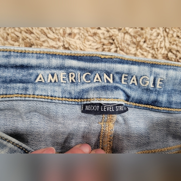 American Eagle Distressed Midi Short - Picture 3 of 8